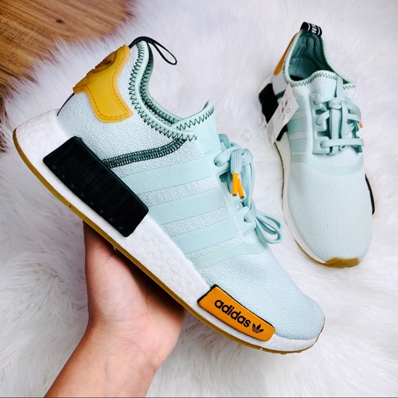 nmd r1 vapour green